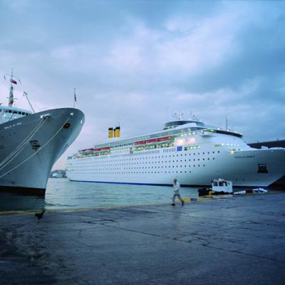 Cruises Port